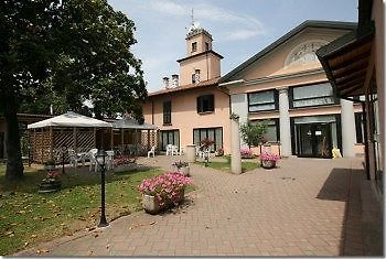 Bareggio Hotel Vecchio Convento מראה חיצוני תמונה